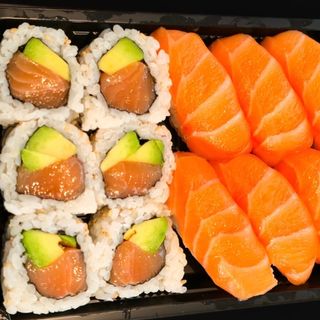 Sushi box salmone (12pz)