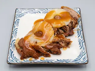 96 Anatra con ananas in salsa agrodolce