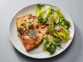 Bistecca di Pesce Spada alla Piastra, con Insalatina