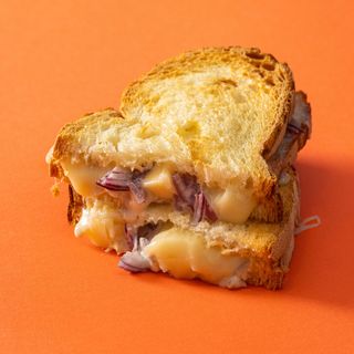 GRILLED CHEESE SANDWICH