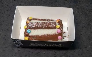 Rollè con noccioline Black e White