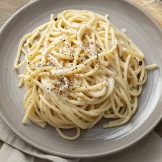 SPAGHETTI CACIO E PEPE