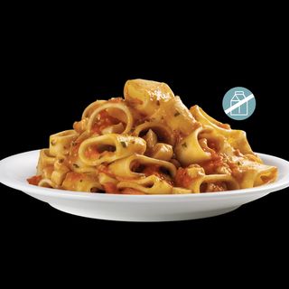 MEZZI PACCHERI AL RAGÚ DI SEPPIA
