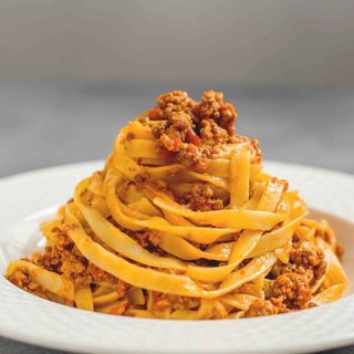 TAGLIATELLE AL RAGÚ