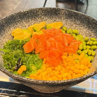 P 02. Spicy salmon poke