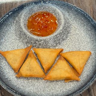 10. Triagolini con verdura e curry