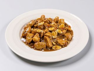 73. Pollo con mandorle, bambù e carote