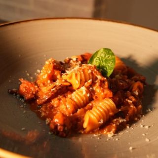 Tagliolino cacio pepe e tartufo nero