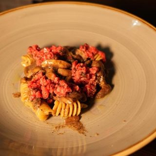 Tagliolino cacio pepe, lime e gamberi rossi *