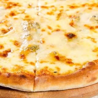 Pizza, quattro formaggi