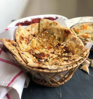 Garlic naan