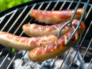 Würstel alla griglia