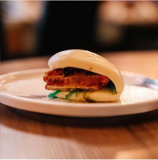 667 Chicken bao