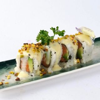 368 URAMAKI SALMONE FRITTO