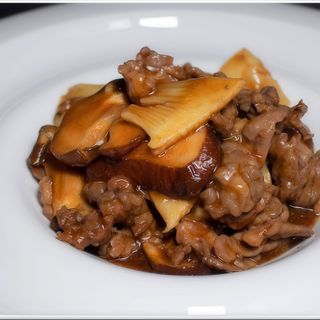 269 Manzo funghi bambu