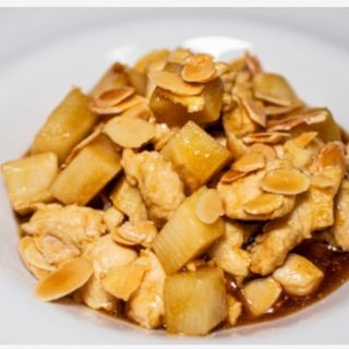 270 Pollo alle mandorle