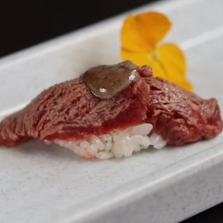 79 Nigiri manzo scottato