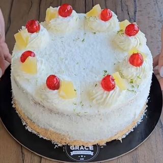 Pina Colada Cake - Torta del mese di Luglio.