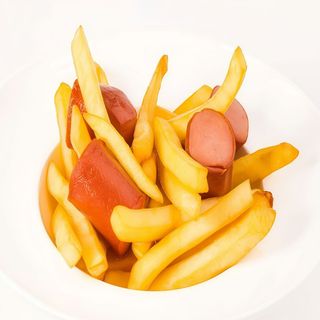 Würstel e patatine