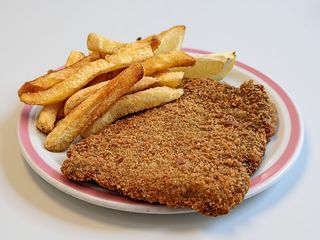 Milanesa con papas stick