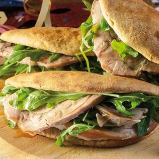 PANINO CON PORCHETTA