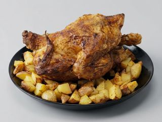 Pollo con patate al forno