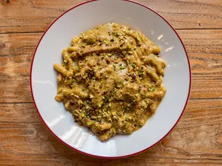 Busiate con pesto di pistacchio e speck