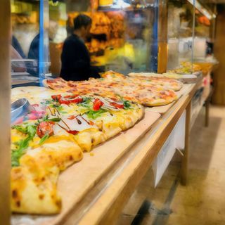 Quattro formaggi ½ pala