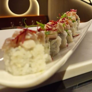 Ricciola roll
