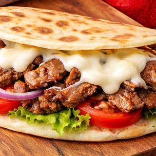Piadina kebap normale con mozzarella 