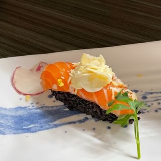 N15 nigiri phila mandorle (riso venere)