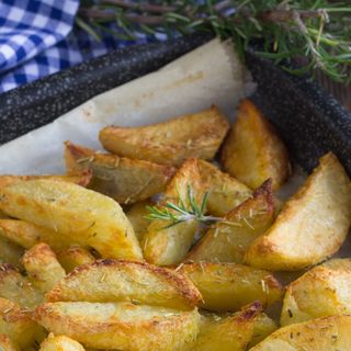 Patate fresche al forno