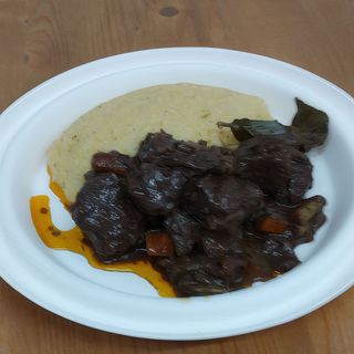 Capriolo con polenta.