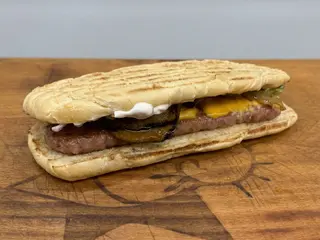Piadina con salsiccia