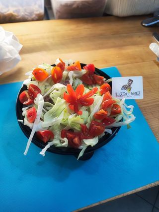  La classica lattuga, pomodoro, radicchio