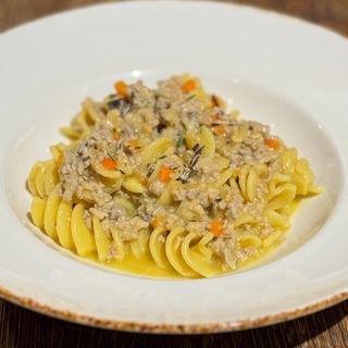 Fusilloni al ragù di carni bianche