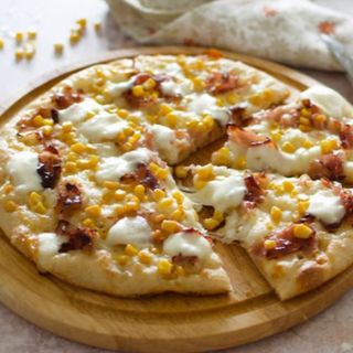 Pizza Bianca Con Mais