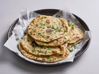 CHEESE NAAN