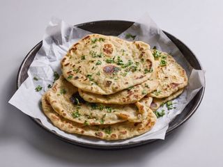 CHEESE NAAN