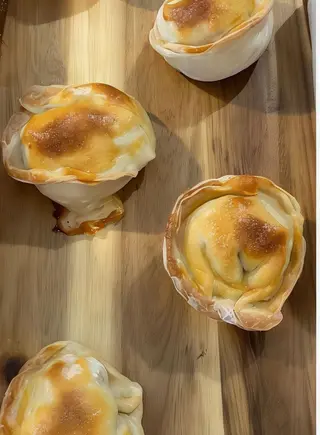 Empanada Prosciutto, fomaggio e origano