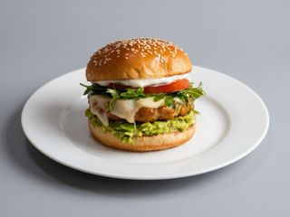 Holy Guacamole Burger menu  Patate f. Anelli di cipolla  6 ac )
