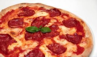 Pizza salame piccante