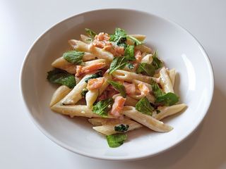 Penne cremose al salmone e rucola