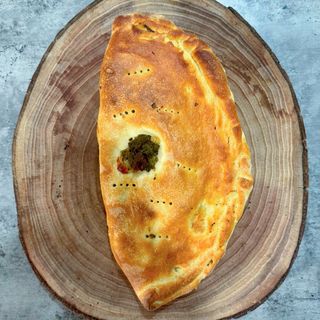 Mezza impanata Patate Pomodoro e Mozzarella