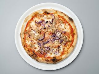 Pizza tonno e cipolle