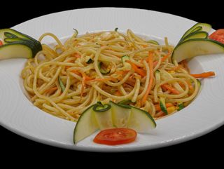241 SPAGHETTI CON VERDURE