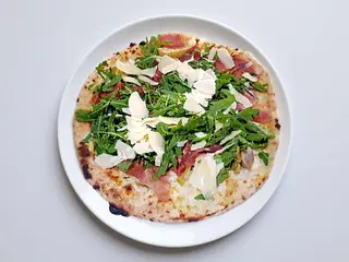 Crudo e Rucola