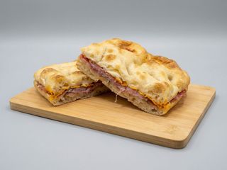Schiacciata Pancetta arrotolata 