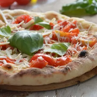PIZZA MORTADELLA, MOZZARELLA E DATTERINI