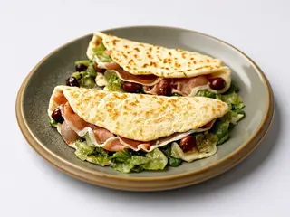 Prosciutto cotto, mozzarella, zucchine